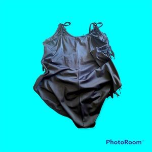 One piece swimsuit size 16 w tassels that make you look at least 10 pounds lite